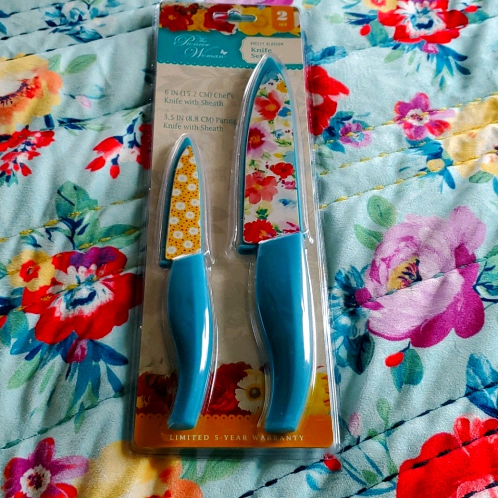 NIB The Pioneer Woman knife set